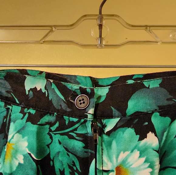 Michelle Stuart floral pencil skirt - Picture 2 of 7